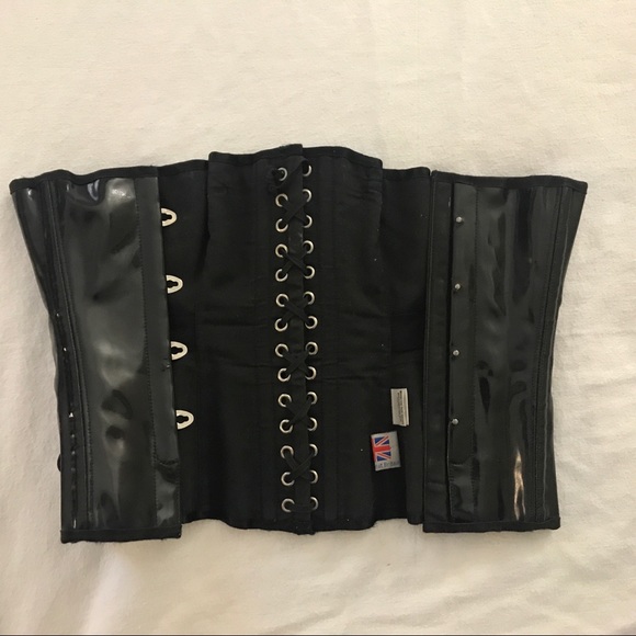Vintage Black Patent Beauty Corset - Picture 3 of 14